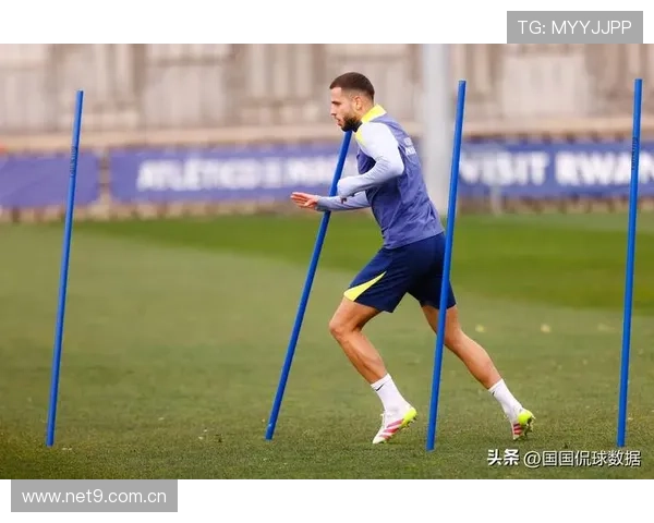 莱万特本赛季门框命中次数已达15次 莱万特本赛季门框命中次数已达15次